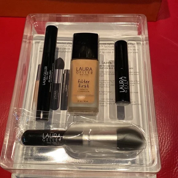 Laura Geller Flawless Fundamentals 4 Piece Collection in Medium NeverUsed